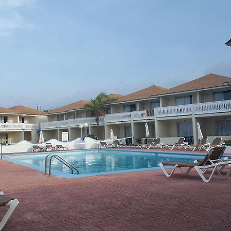 Club Ambiance (Adults Only) Hotell Runaway Bay Exteriör bild