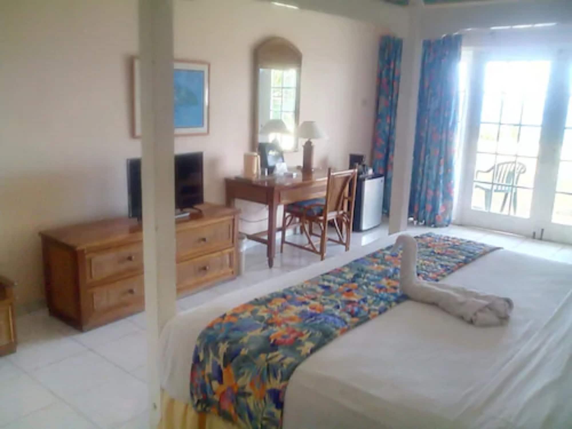 Club Ambiance (Adults Only) Hotell Runaway Bay Exteriör bild