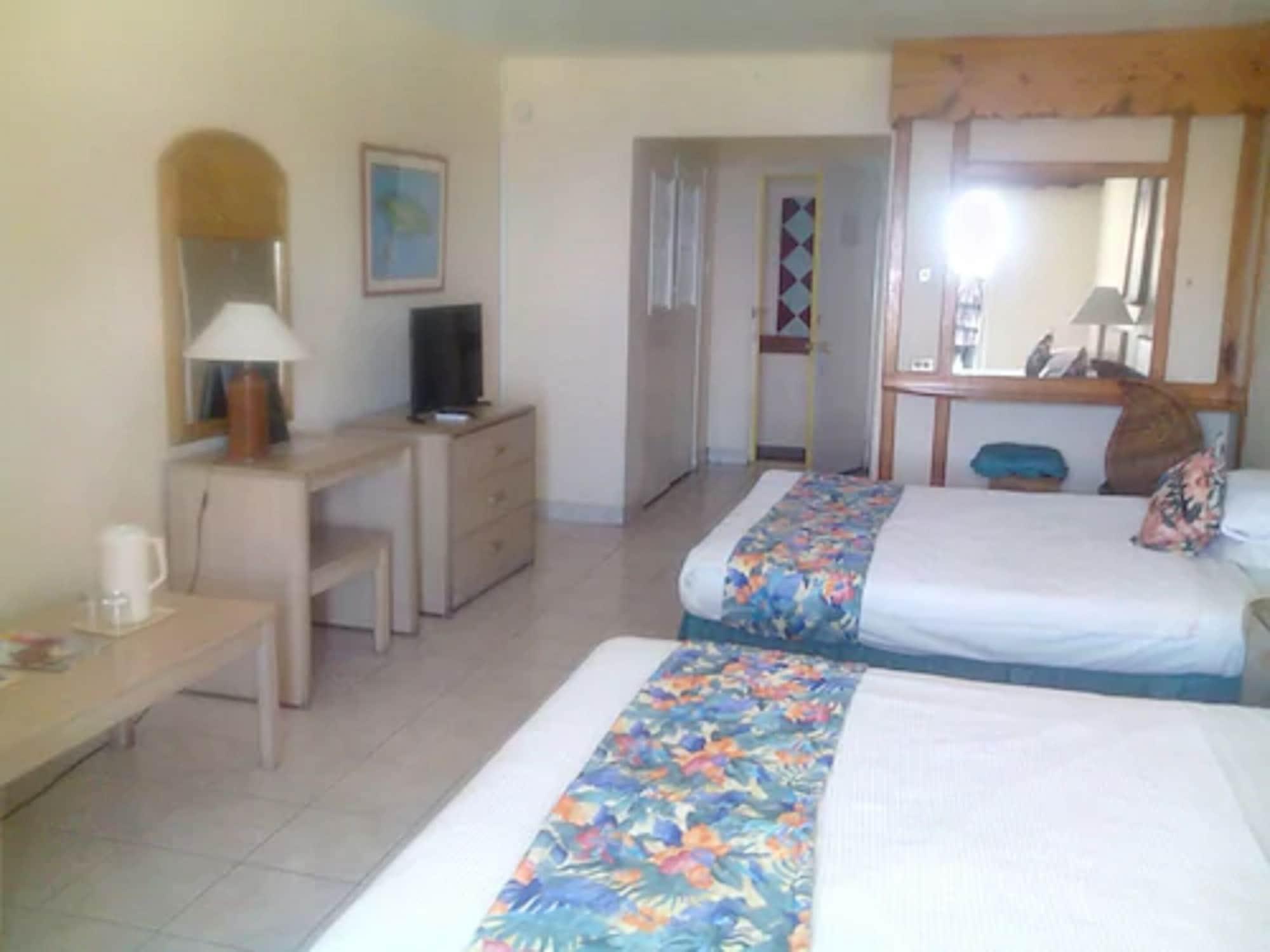 Club Ambiance (Adults Only) Hotell Runaway Bay Exteriör bild