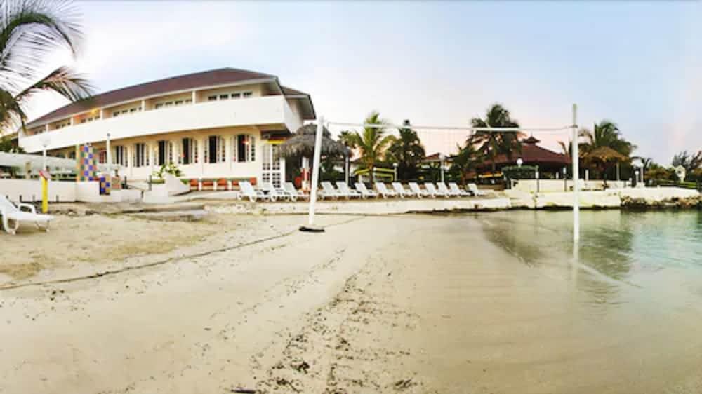 Club Ambiance (Adults Only) Hotell Runaway Bay Exteriör bild