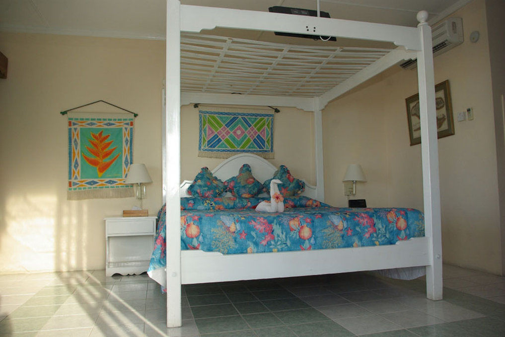 Club Ambiance (Adults Only) Hotell Runaway Bay Exteriör bild